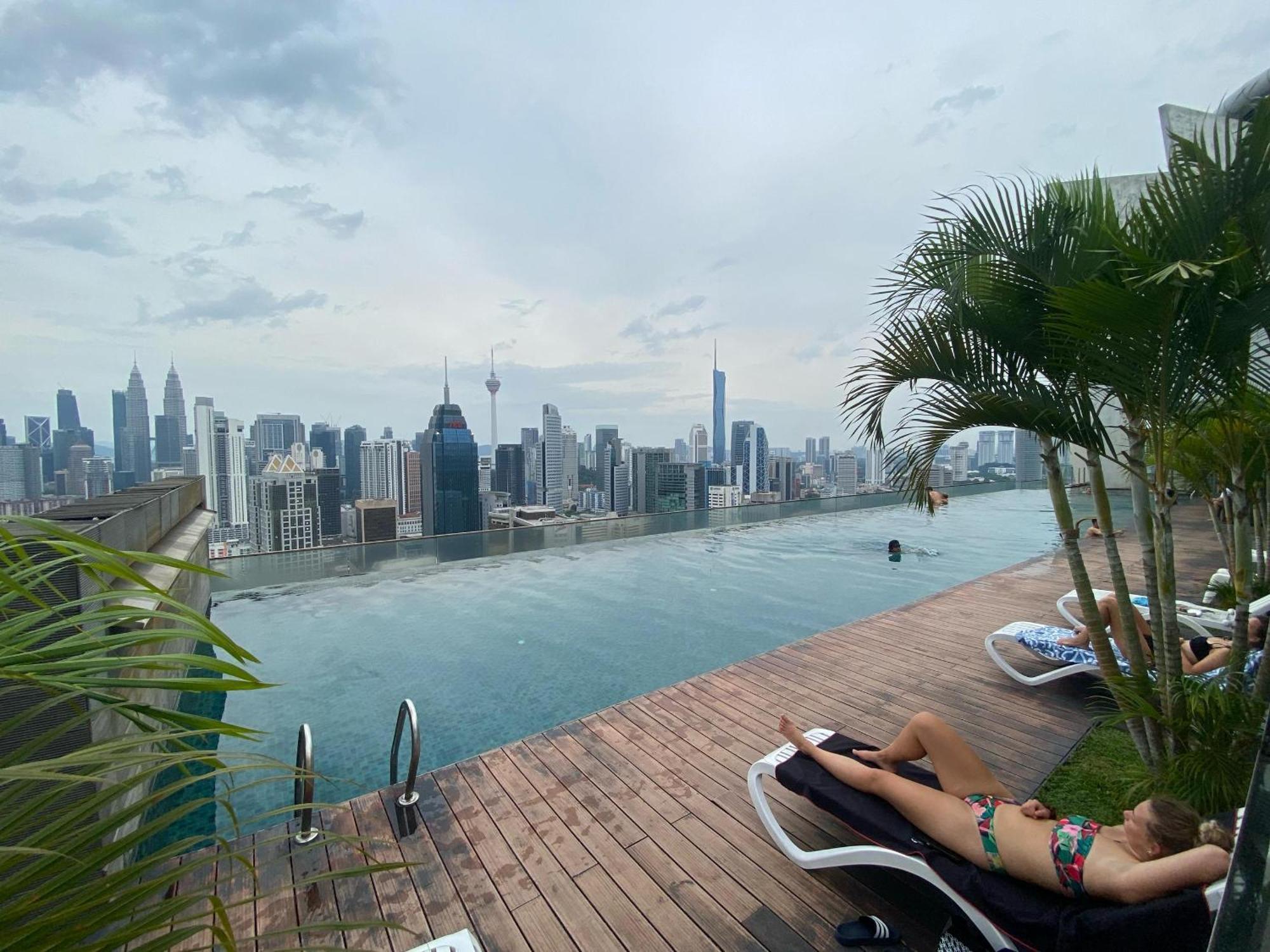 Skypool Kl Free Infinity Pool Over Куала-Лумпур Экстерьер фото